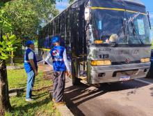 Fiscais da Agência de Regulação inspecionam ônibus